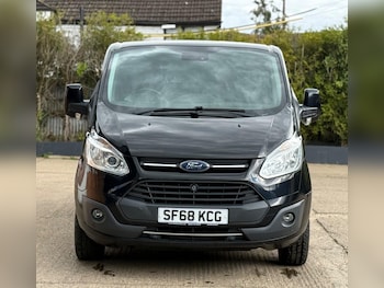 Used Ford Tourneo Custom 2018 for sale - 78311307: Photo