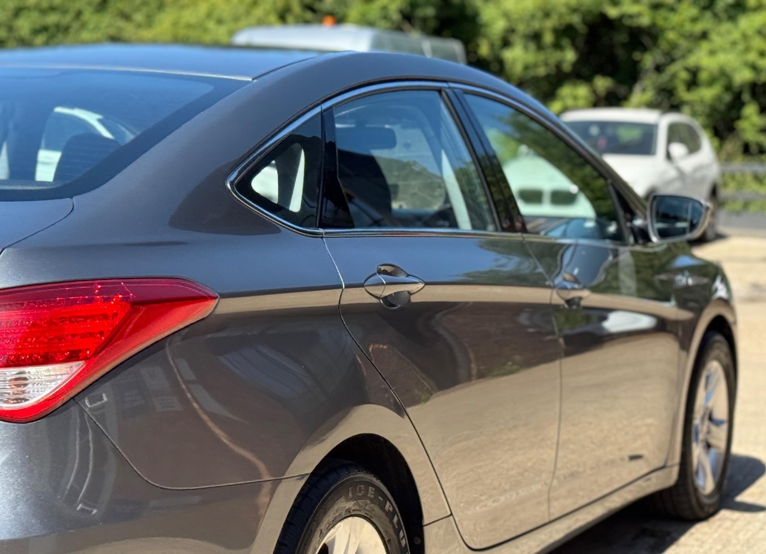 Vehicle 28