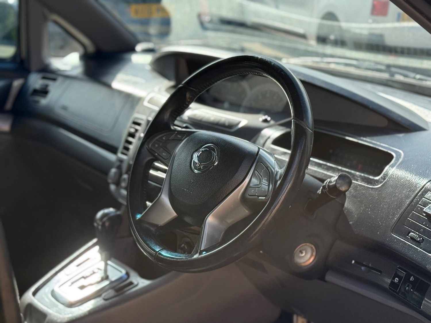 Used Ssangyong Turismo 2015 for sale - 78056019: Photo 13