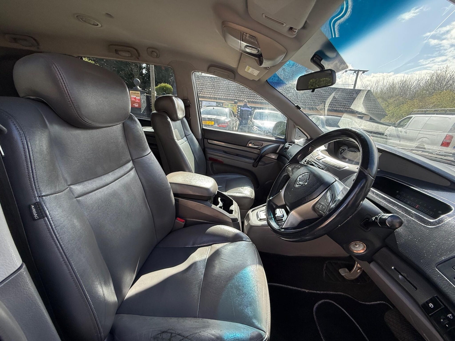 Used Ssangyong Turismo 2015 for sale - 78056019: Photo 14