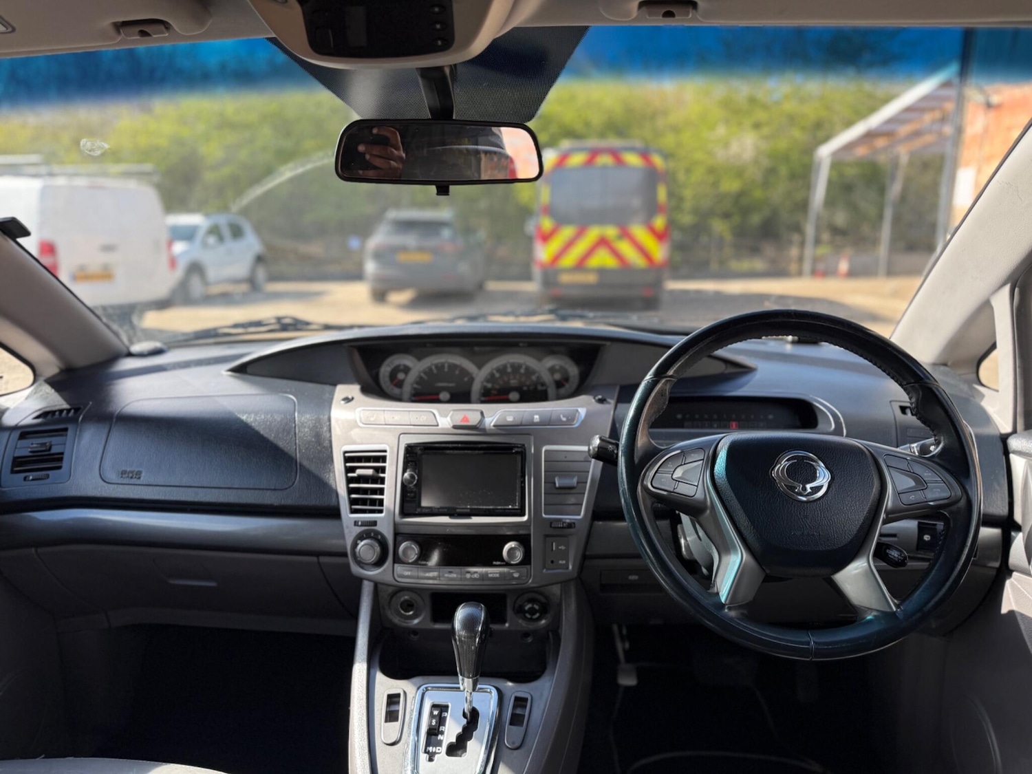 Used Ssangyong Turismo 2015 for sale - 78056019: Photo 18