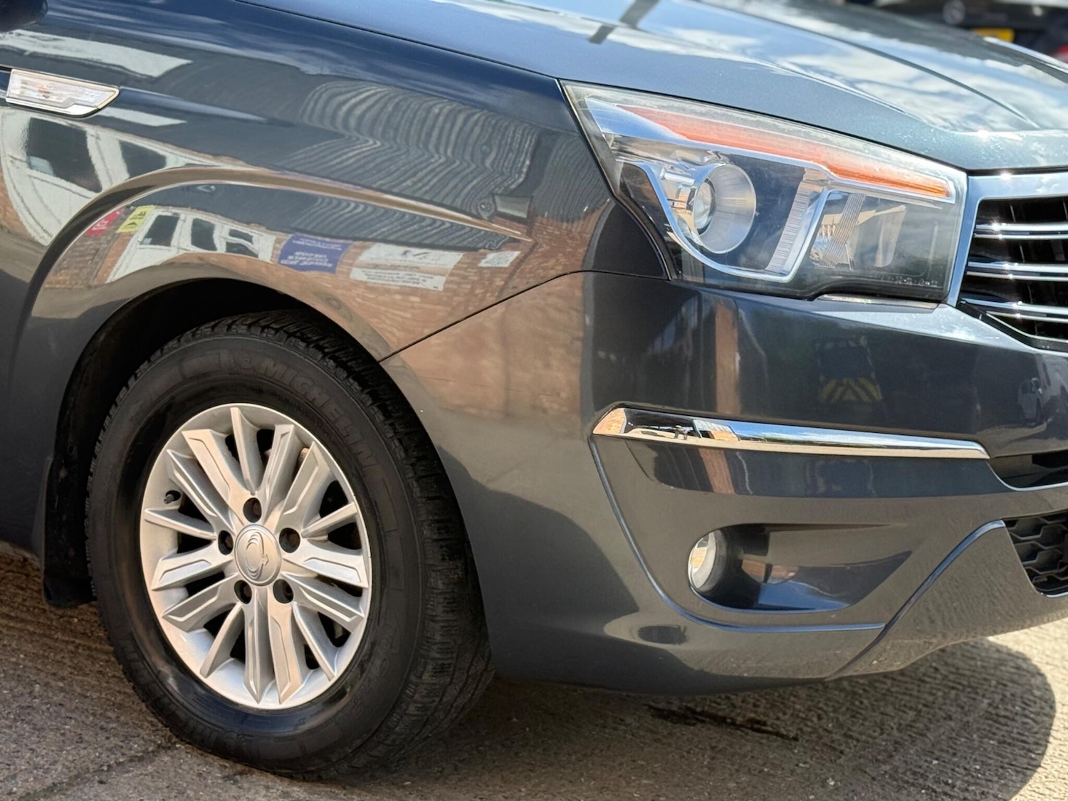 Used Ssangyong Turismo 2015 for sale - 78056019: Photo 22