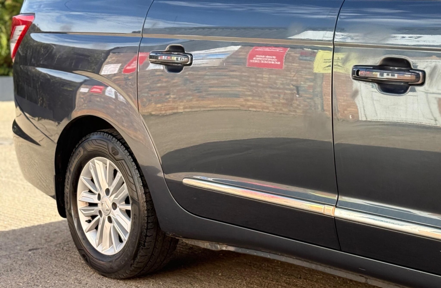 Used Ssangyong Turismo 2015 for sale - 78056019: Photo 24