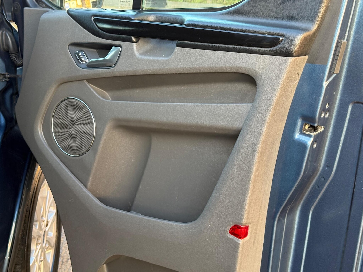 Used Ford Tourneo Custom 2018 for sale - 77002034: Photo 28