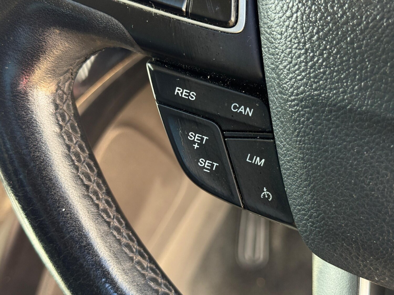 Used Ford Kuga 2017 for sale - 77350497: Photo 43