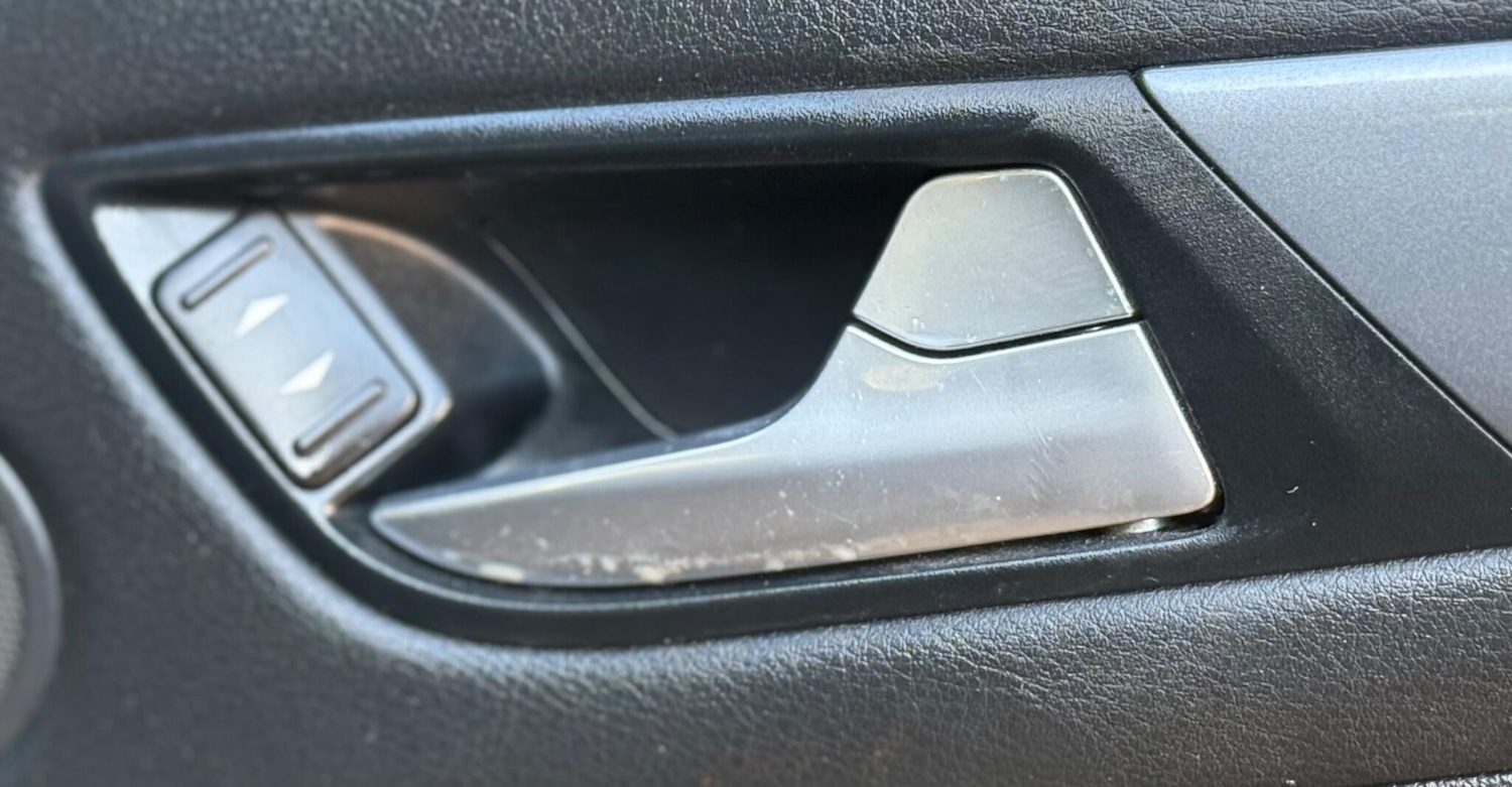 Used Ford Mondeo 2012 for sale - 76792449: Photo 39