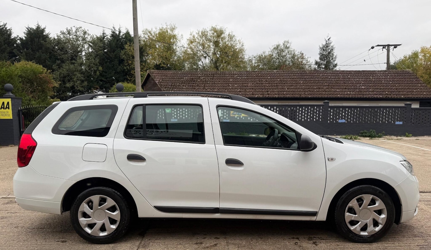 Used Dacia Logan MCV 2019 for sale - 76236857: Photo 12