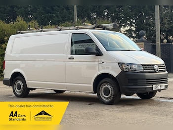 Used Volkswagen Transporter 2017 for sale - 77045764: Photo