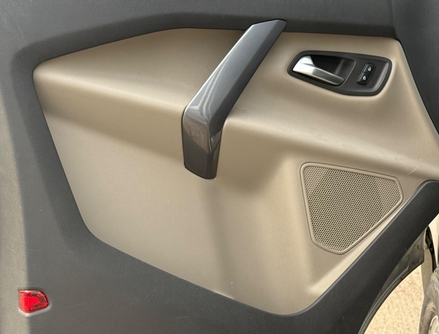 Used Ford Tourneo Custom 2017 for sale - 76577410: Photo 18