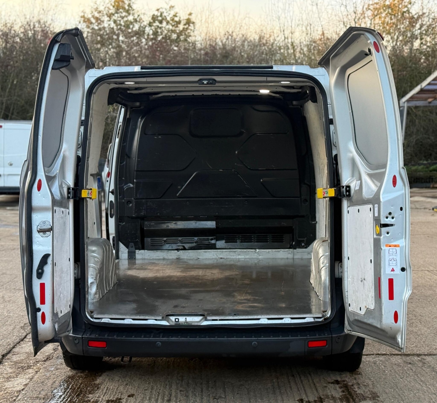 Used Ford Transit Custom 2018 for sale - 76653895: Photo 13