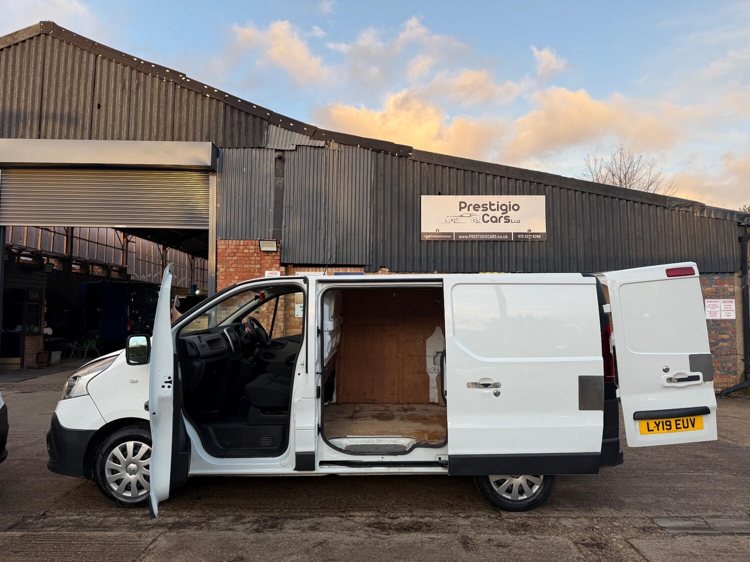 Used Renault Trafic 2019 for sale - 77403936: Photo 15