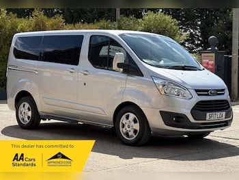 Used Ford Tourneo Custom 2017 for sale - 79595296: Photo