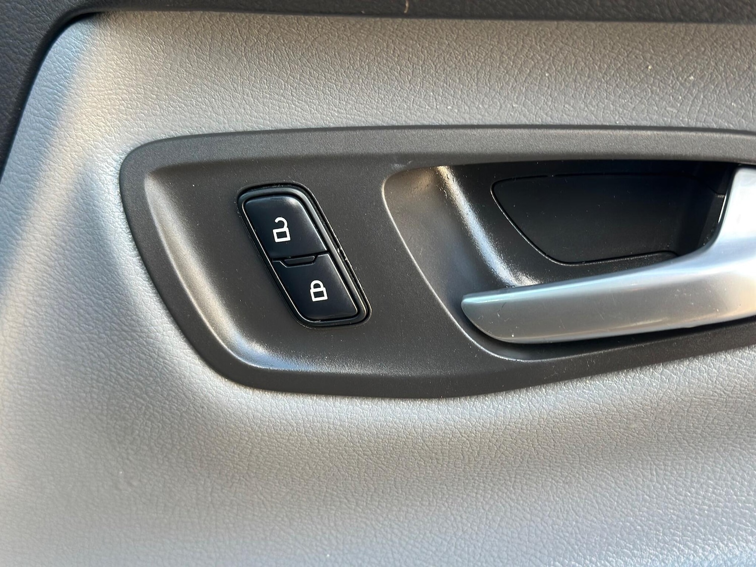 Used Ford Transit Custom 2017 for sale - 76565584: Photo 42