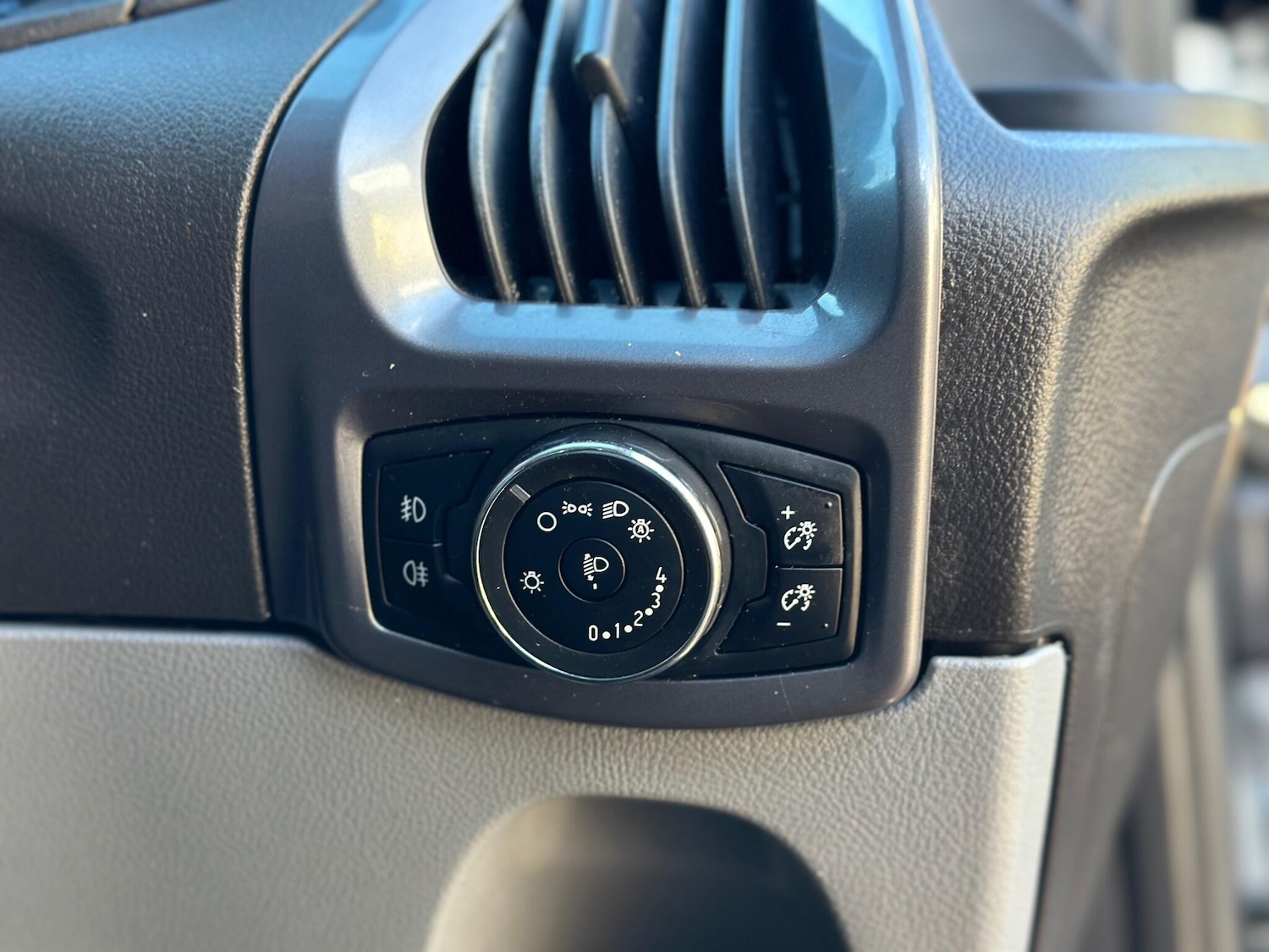 Used Ford Transit Custom 2017 for sale - 76565584: Photo 44