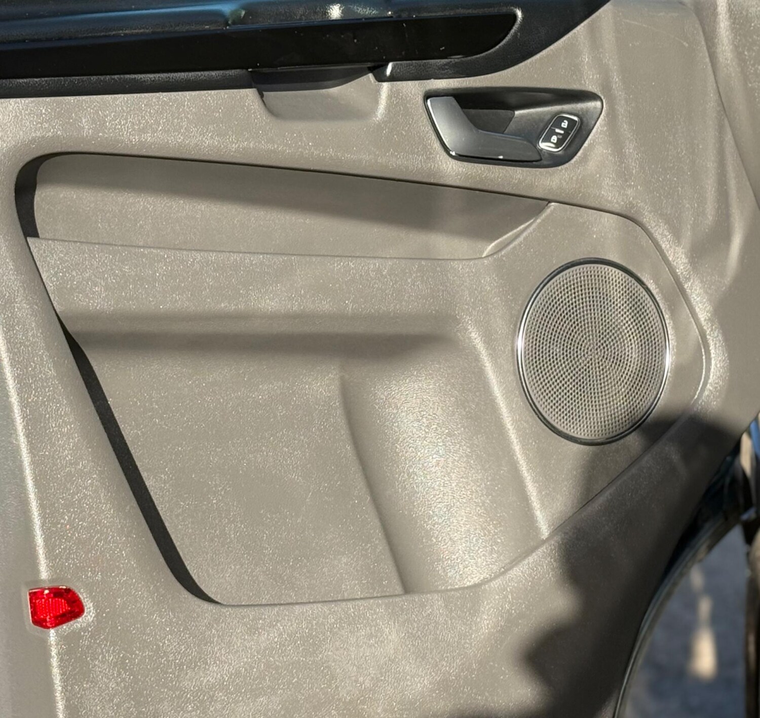 Used Ford Tourneo Custom 2018 for sale - 76171030: Photo 18