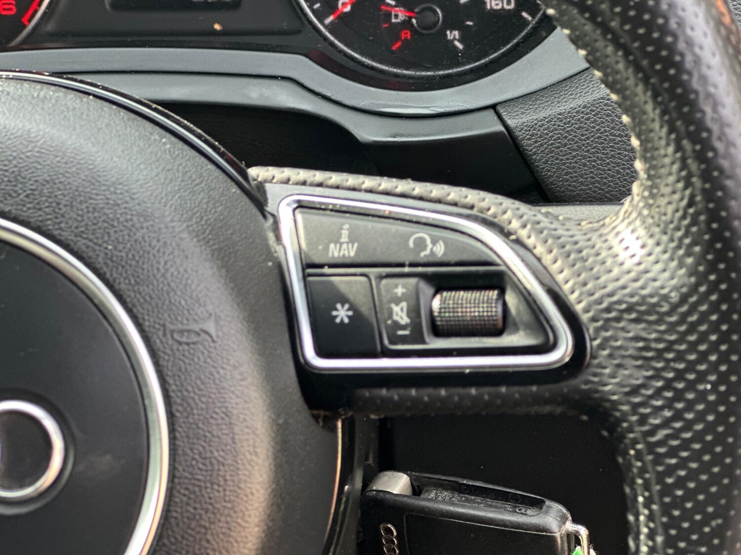 Used Audi Q3 2013 for sale - 75766578: Photo 55