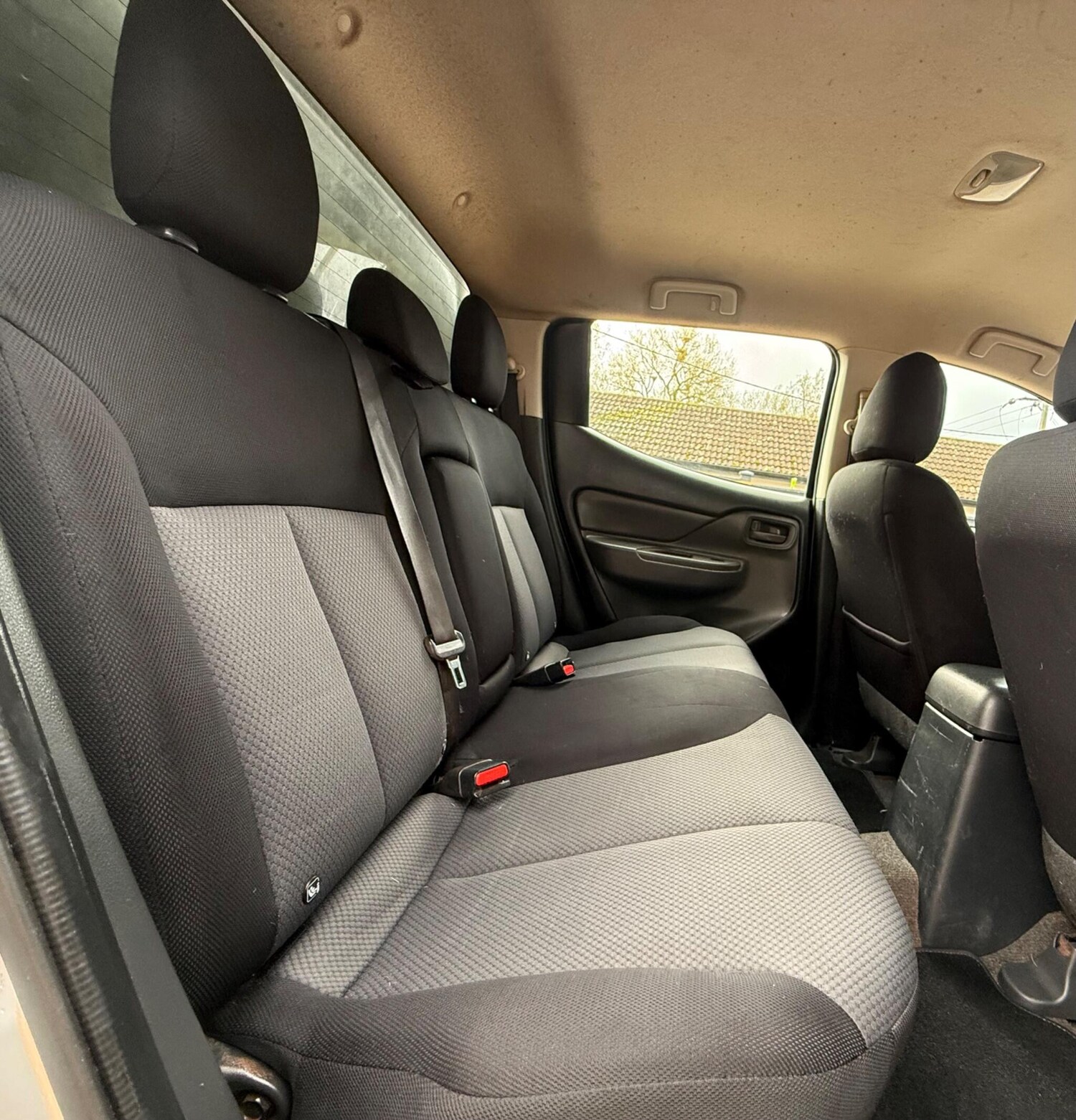 Used Mitsubishi L200 2015 for sale - 76449854: Photo 22