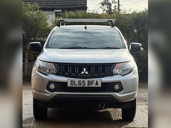 Used Mitsubishi L200 2015 for sale - 76449854: Photo