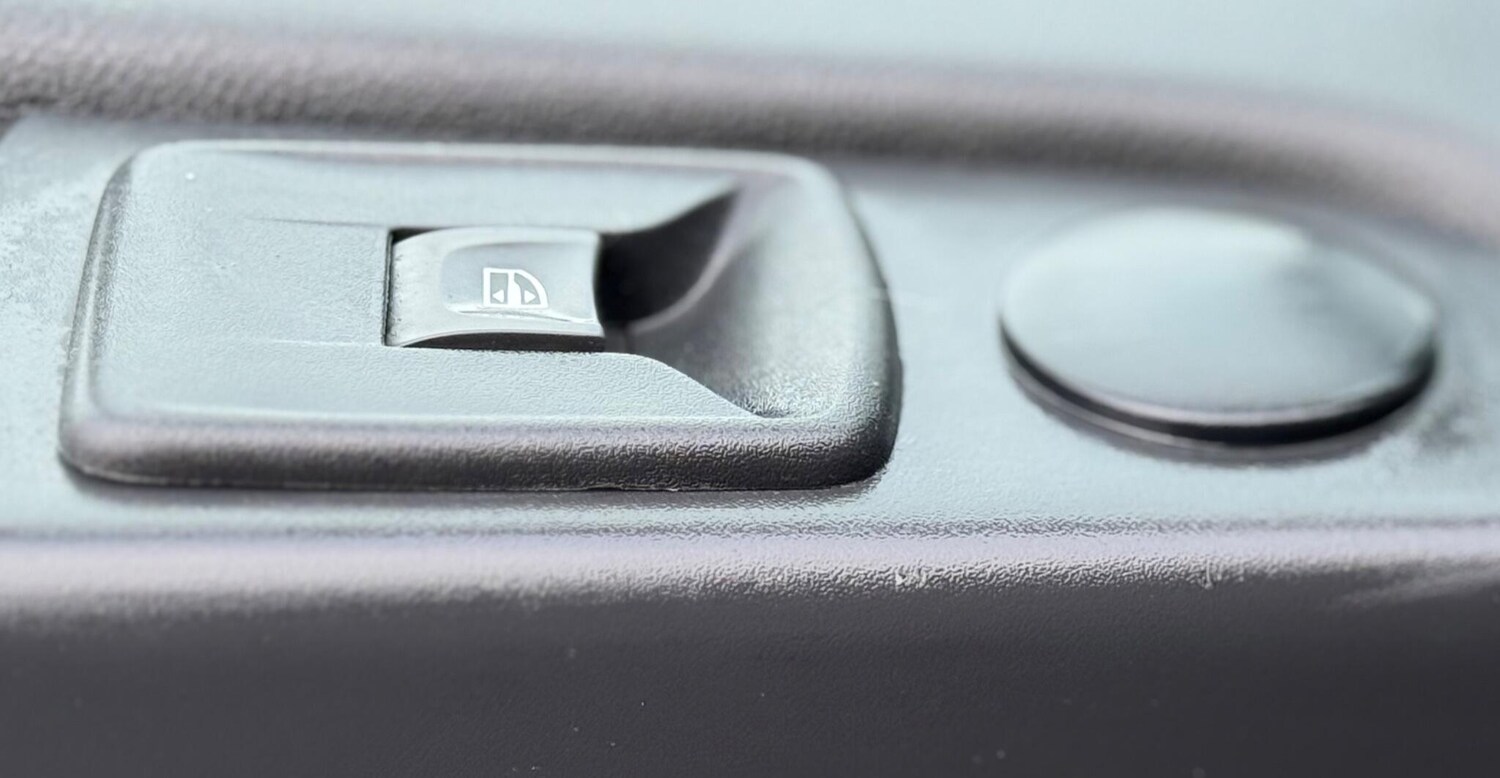 Used Vauxhall Vivaro 2015 for sale - 77431787: Photo 14