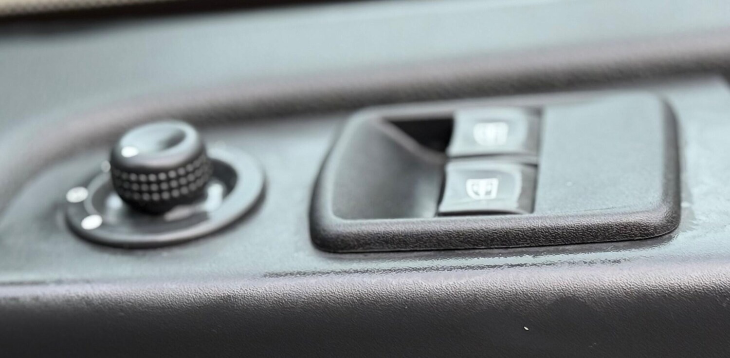 Used Vauxhall Vivaro 2015 for sale - 77431787: Photo 17