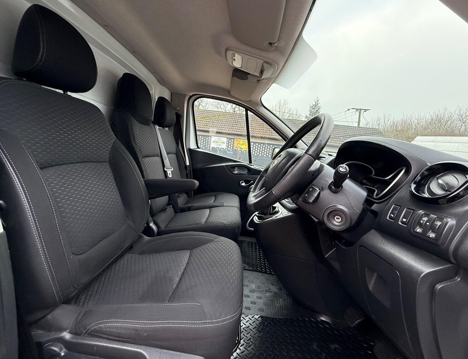 Used Vauxhall Vivaro 2015 for sale - 77431787: Photo 5