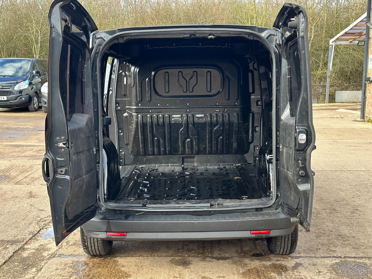 Used Vauxhall Combo 2018 for sale - 77650449: Photo 17