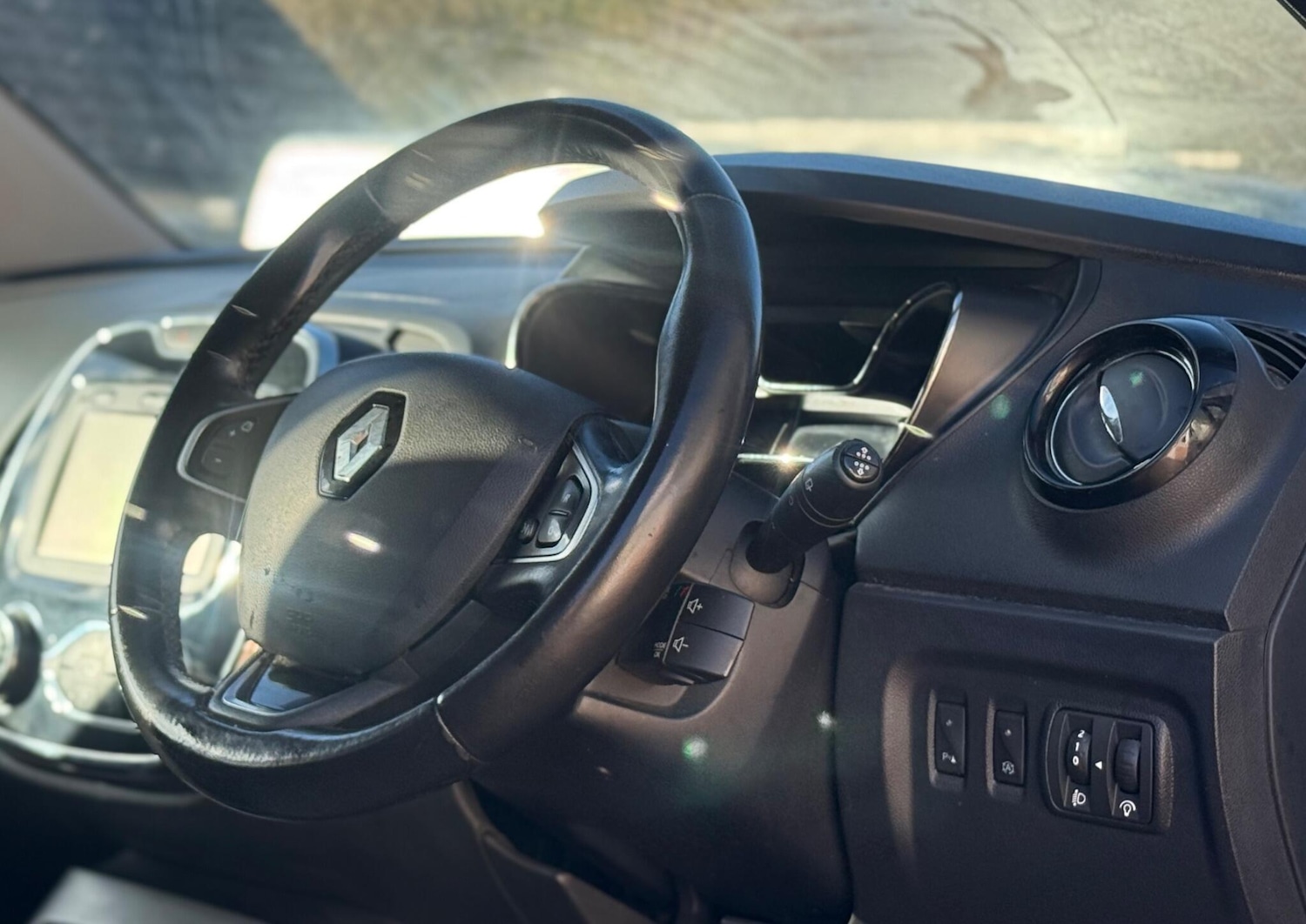 Used Renault Captur 2016 for sale - 76663115: Photo 13