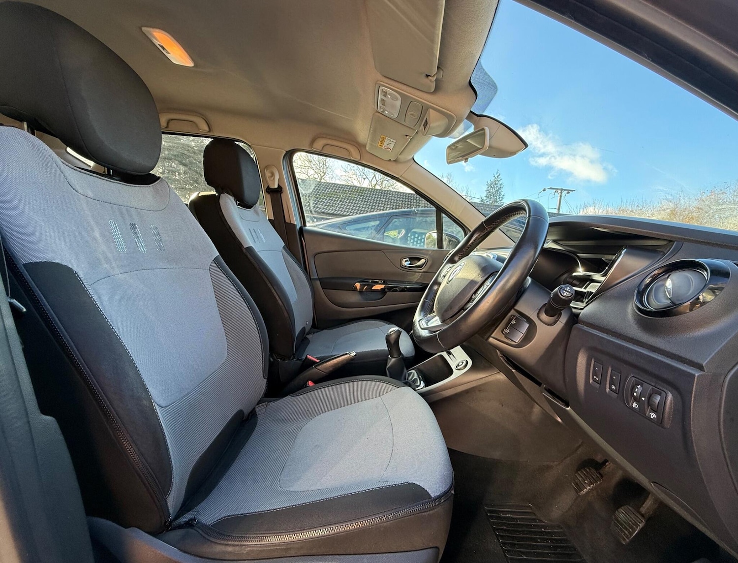 Used Renault Captur 2016 for sale - 76663115: Photo 14