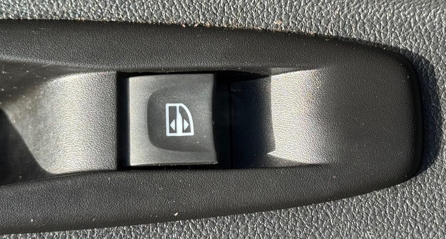 Used Renault Captur 2016 for sale - 76663115: Photo 40