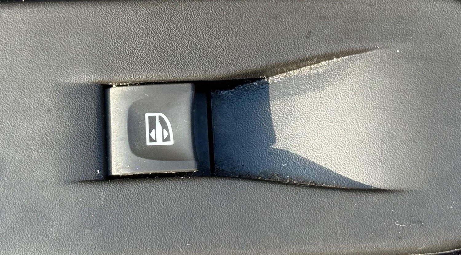 Used Renault Captur 2016 for sale - 76663115: Photo 41