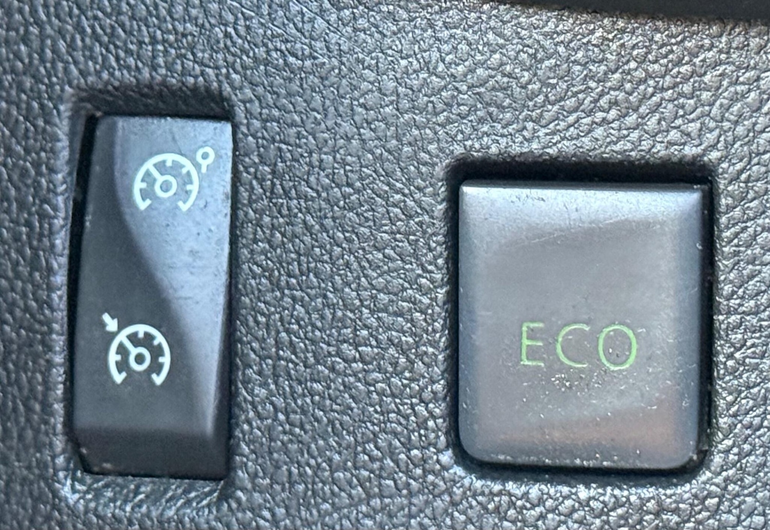 Used Renault Captur 2016 for sale - 76663115: Photo 44