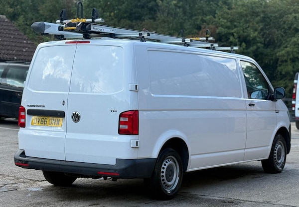 Used Volkswagen Transporter 2017 for sale - 76178999: Photo 11