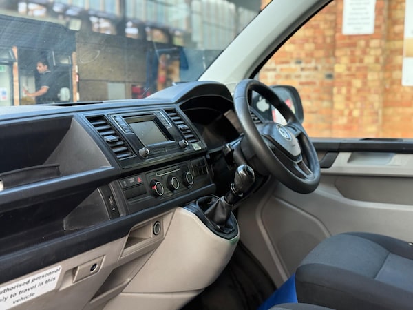 Used Volkswagen Transporter 2017 for sale - 76178999: Photo 15