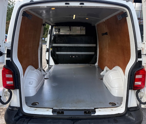 Used Volkswagen Transporter 2017 for sale - 76178999: Photo 18
