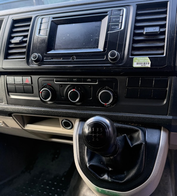 Used Volkswagen Transporter 2017 for sale - 76178999: Photo 19