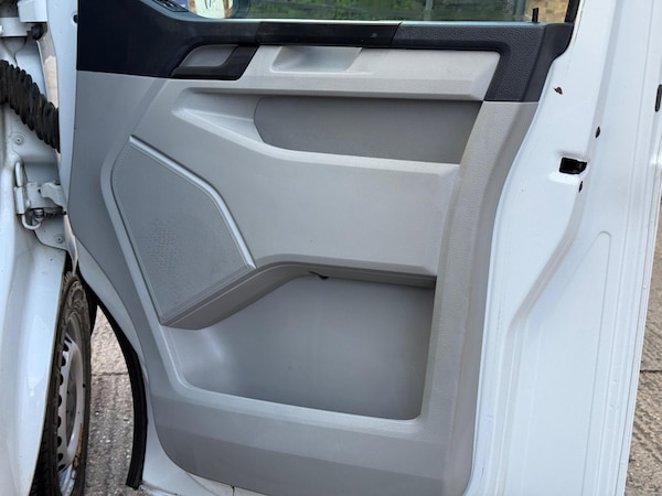 Used Volkswagen Transporter 2017 for sale - 76178999: Photo 33