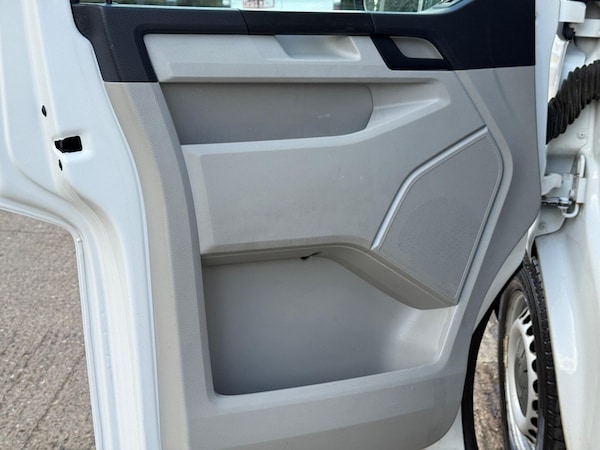Used Volkswagen Transporter 2017 for sale - 76178999: Photo 36