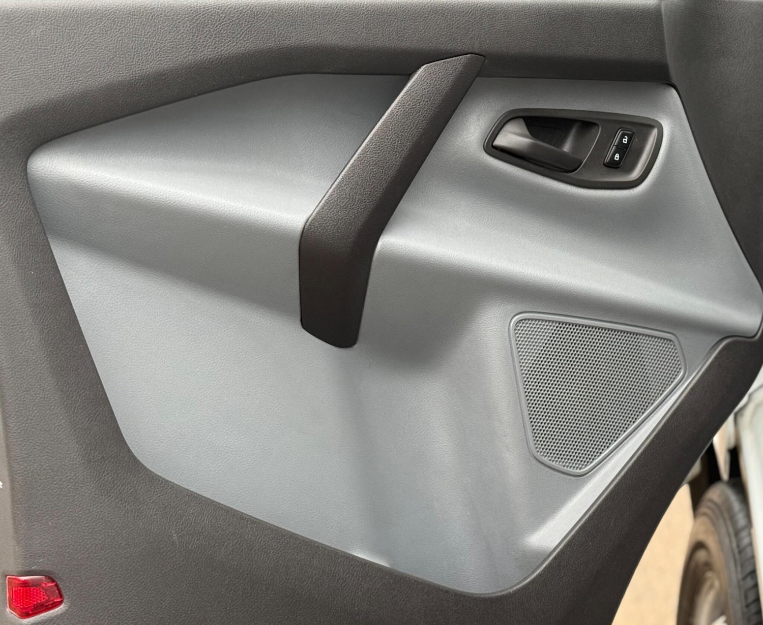 Used Ford Transit Custom 2017 for sale - 77516560: Photo 18