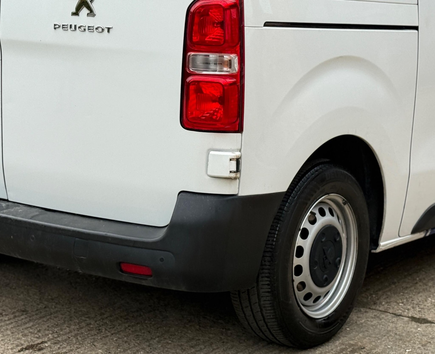 Used Peugeot Expert 2021 for sale - 76070052: Photo 32
