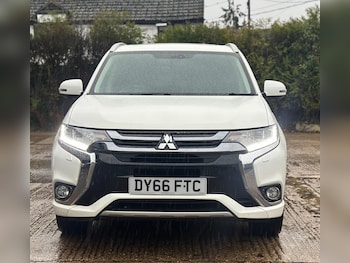 Mitsubishi Outlander feature image