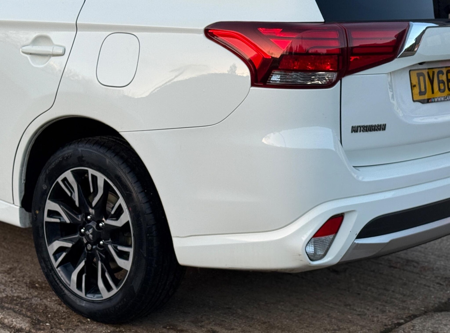 Used Mitsubishi Outlander 2016 for sale - 76985683: Photo 27