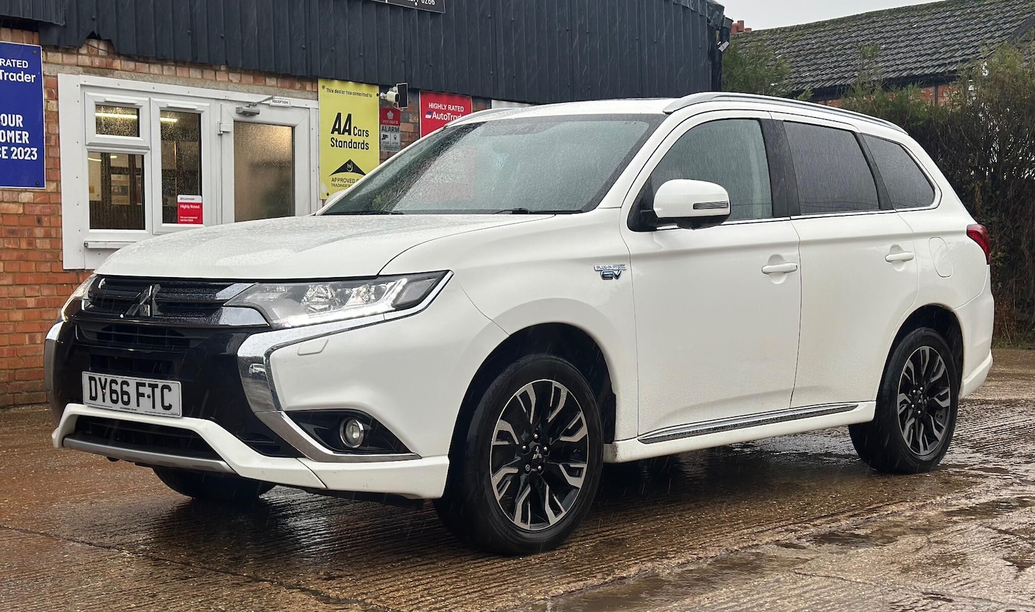 Used Mitsubishi Outlander 2016 for sale - 76985683: Photo 3
