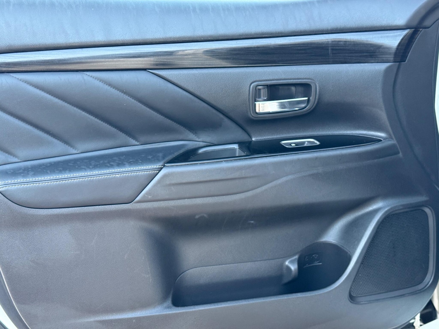 Used Mitsubishi Outlander 2016 for sale - 76985683: Photo 36