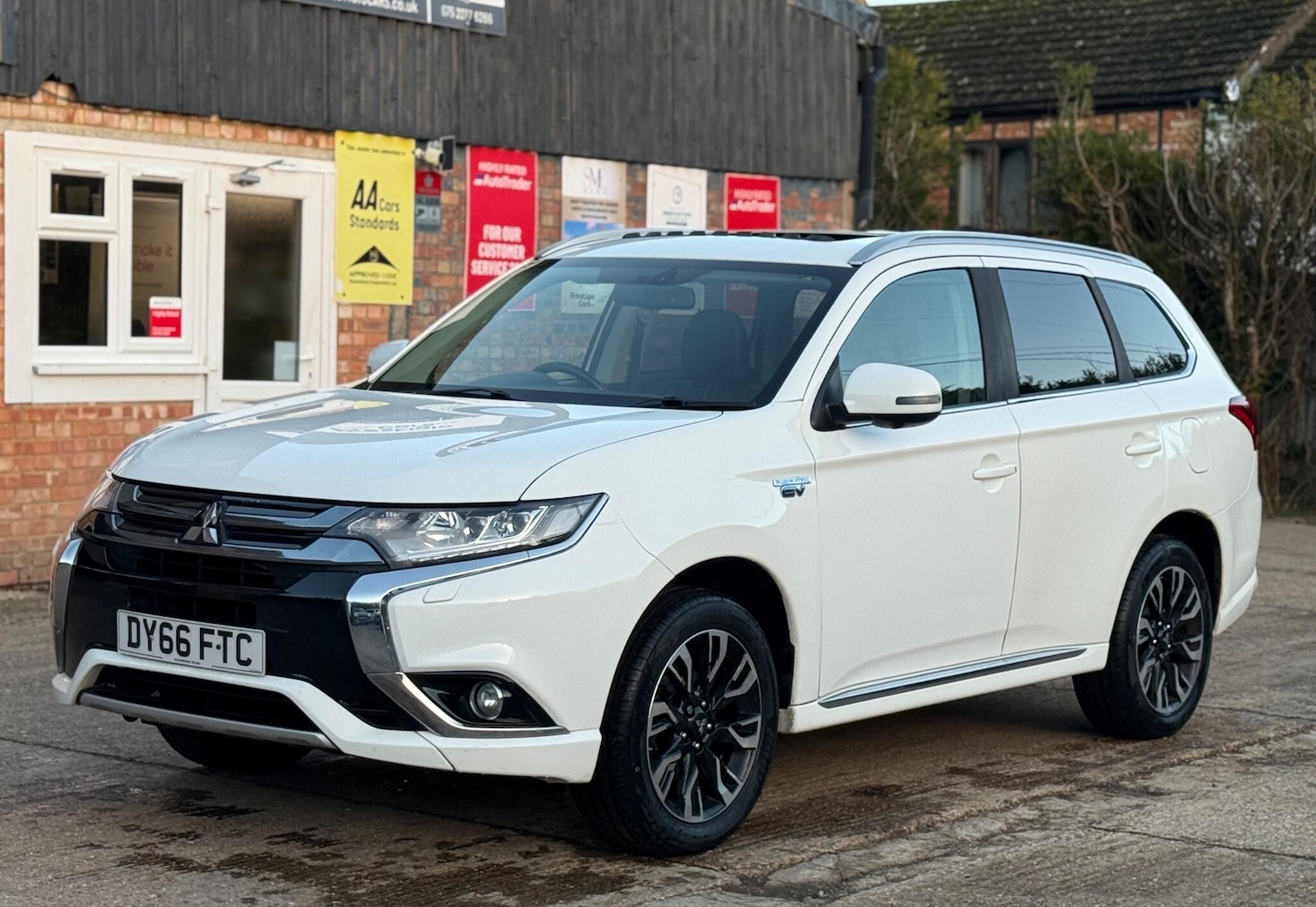 Used Mitsubishi Outlander 2016 for sale - 76985683: Photo 5