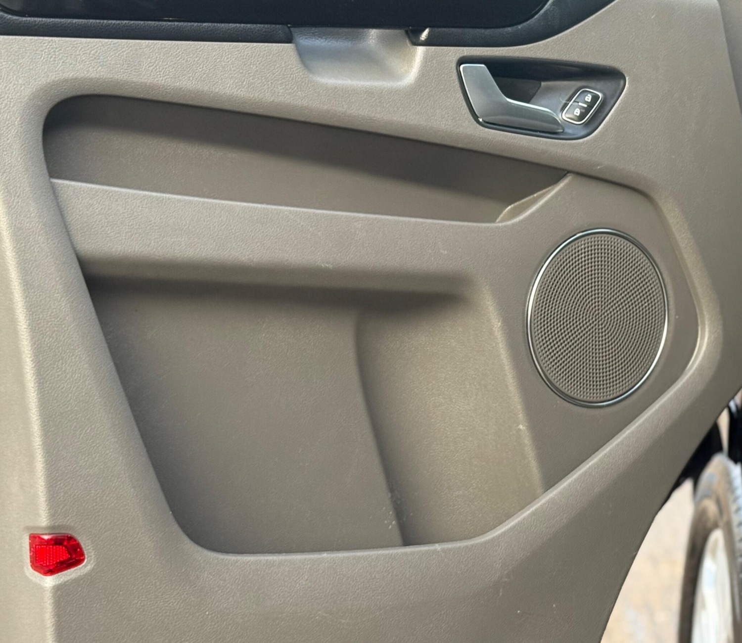 Used Ford Tourneo Custom 2018 for sale - 77012011: Photo 18