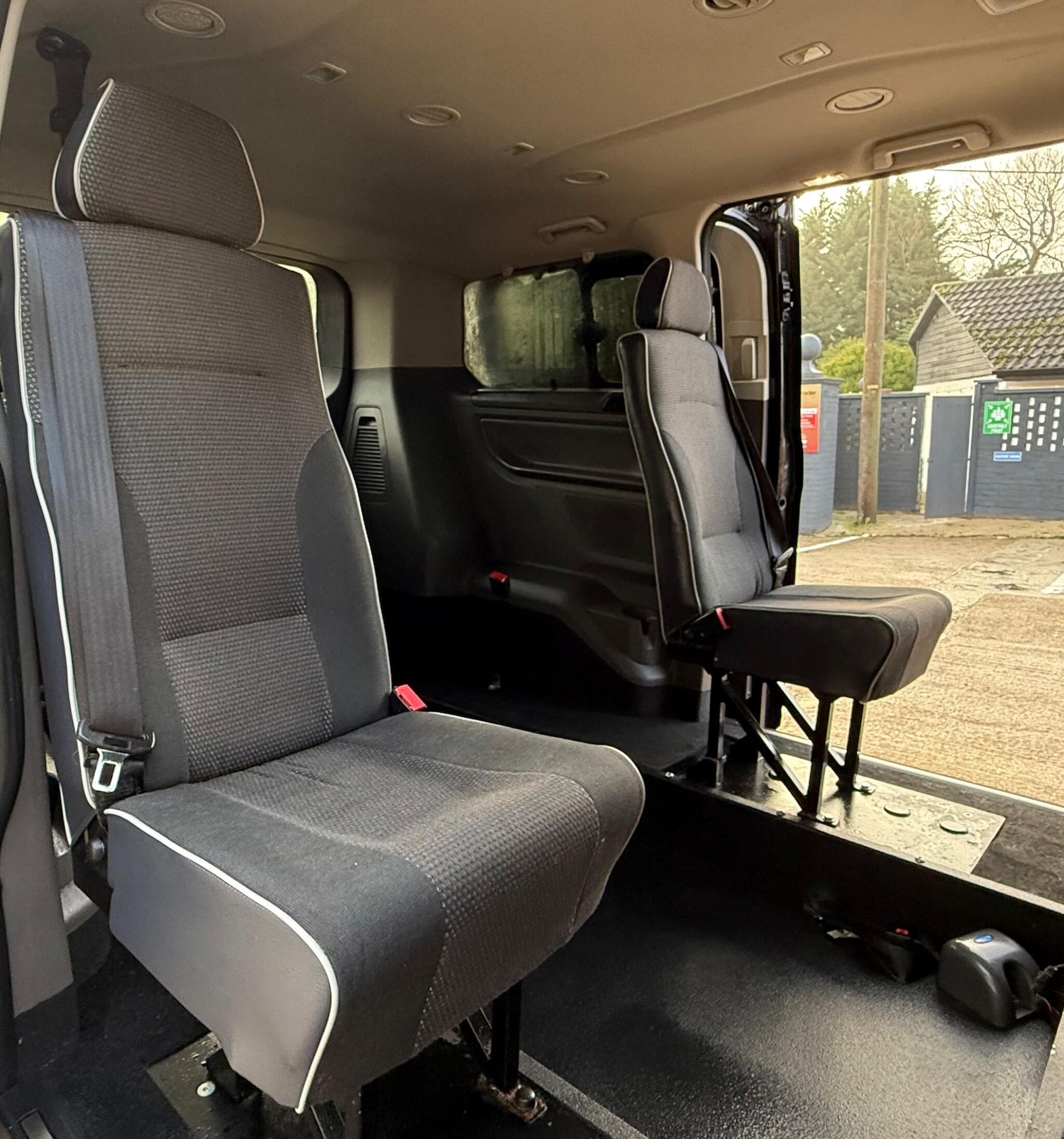 Used Ford Tourneo Custom 2018 for sale - 77012011: Photo 21