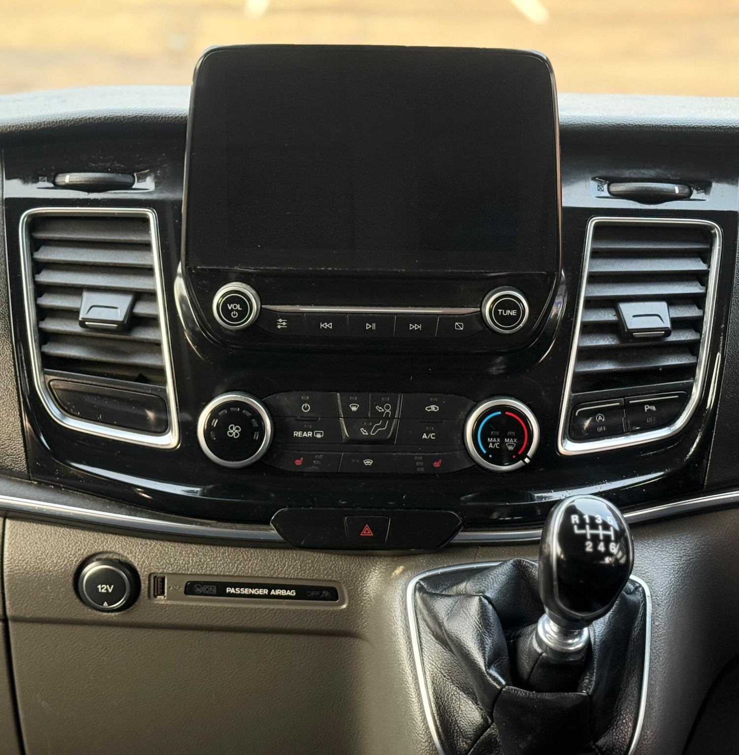 Used Ford Tourneo Custom 2018 for sale - 77012011: Photo 25