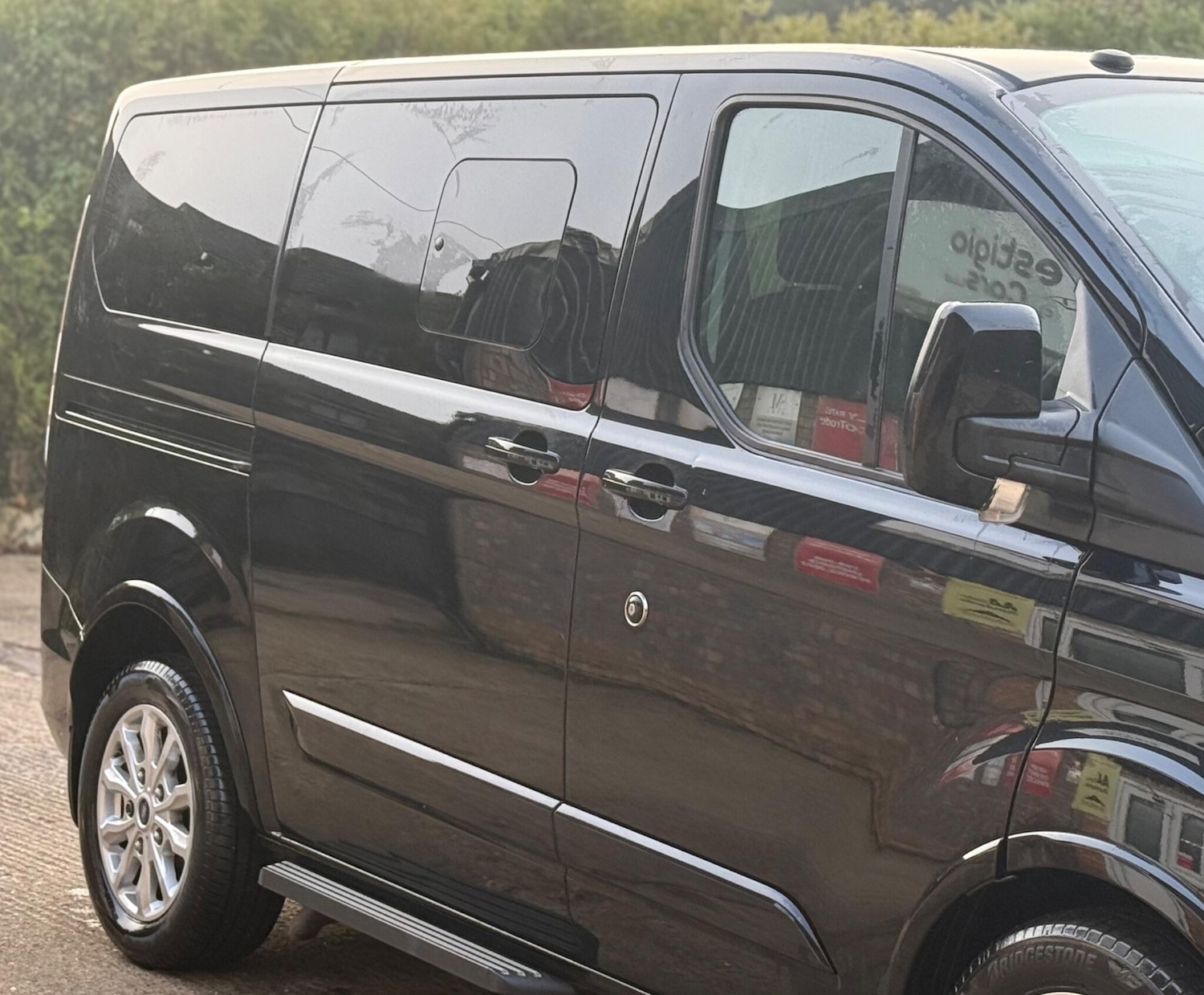 Used Ford Tourneo Custom 2018 for sale - 77012011: Photo 27