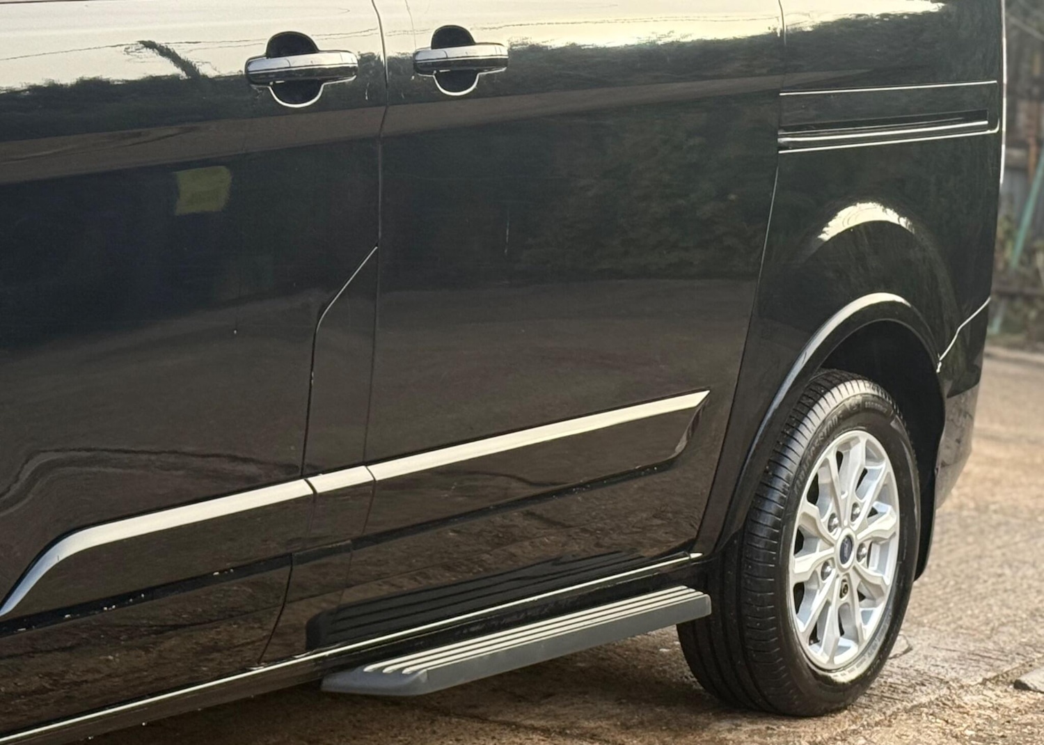 Used Ford Tourneo Custom 2018 for sale - 77012011: Photo 31