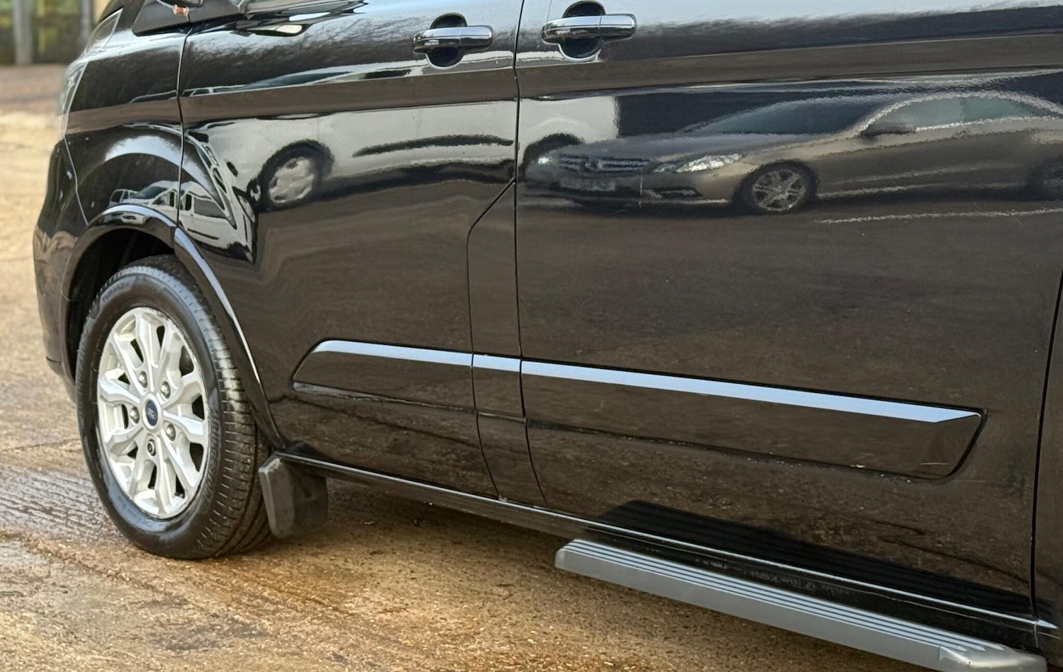 Used Ford Tourneo Custom 2018 for sale - 77012011: Photo 34